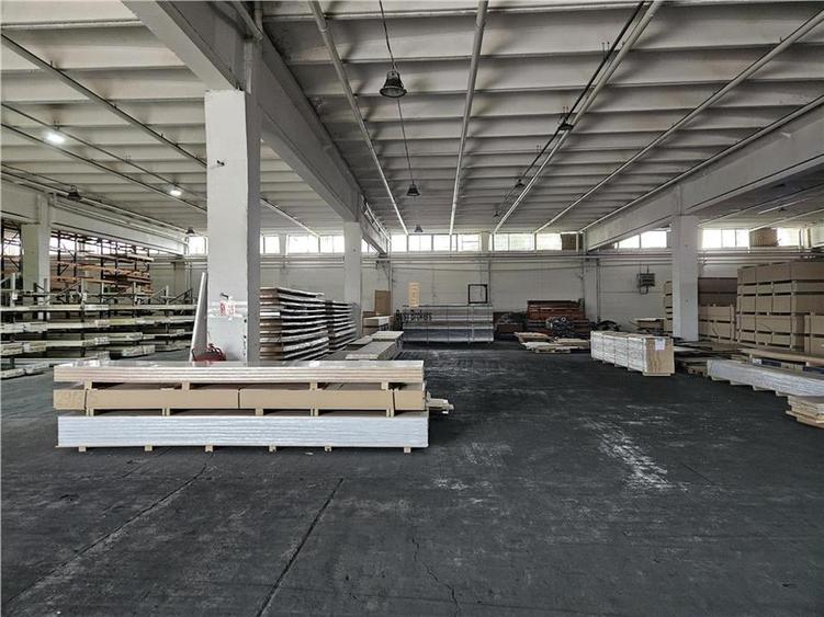 Spațiu industrial, de 900 mp, în Vest