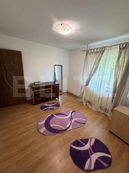 Apartament cu 3 camere decomandat în Rovine