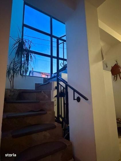 Casă cu 4 camere în Lăpuș
