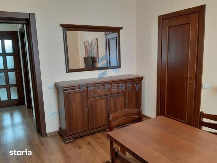 Apartament cu 3 camere decomandat în Romană