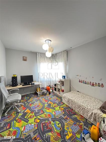 Casă cu 6 camere decomandat cu Teren 226 Mp în Sud
