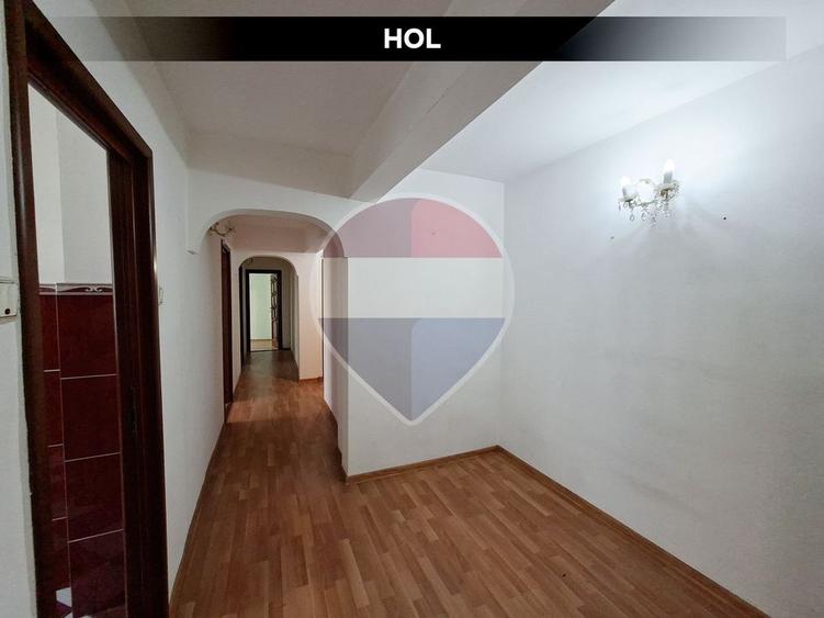 Apartament cu 4 camere decomandat în Ultracentral