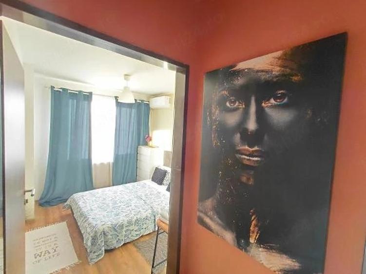 Apartament cu 2 camere semidecomandat în Podu Roș