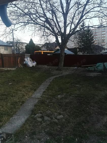 Casă cu 3 camere cu Teren 300 Mp în Central