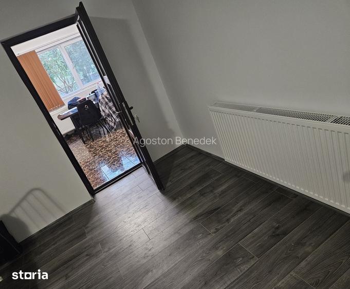 Casă cu 4 camere cu Teren 33000 Mp în Valea