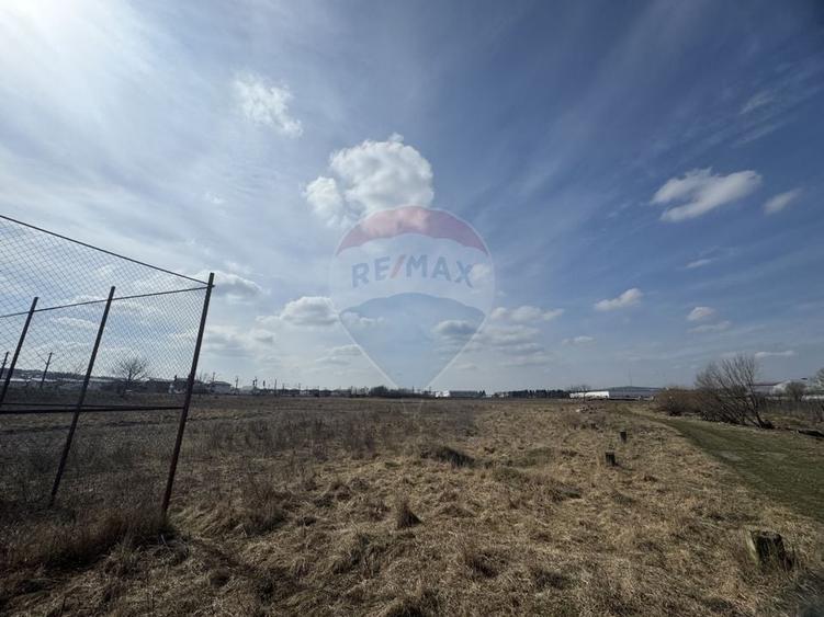 Teren Construcții intravilan de 2900 mp, în Șcheia