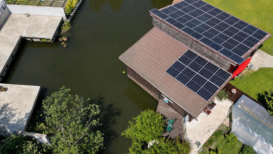 Casă individuală cu 9 camere cu Piscina în Ghermănești