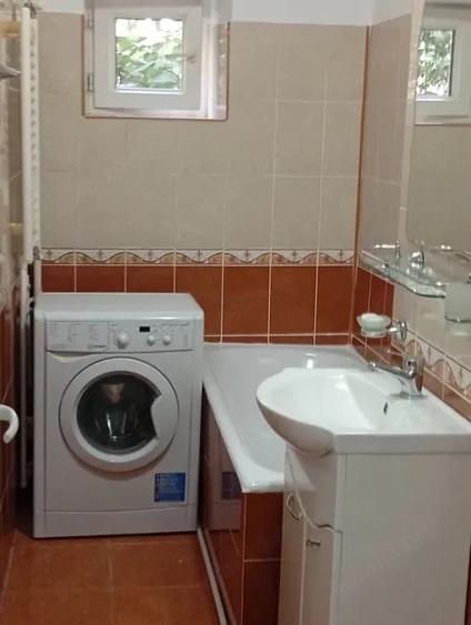 Garsonieră decomandată în Vitan