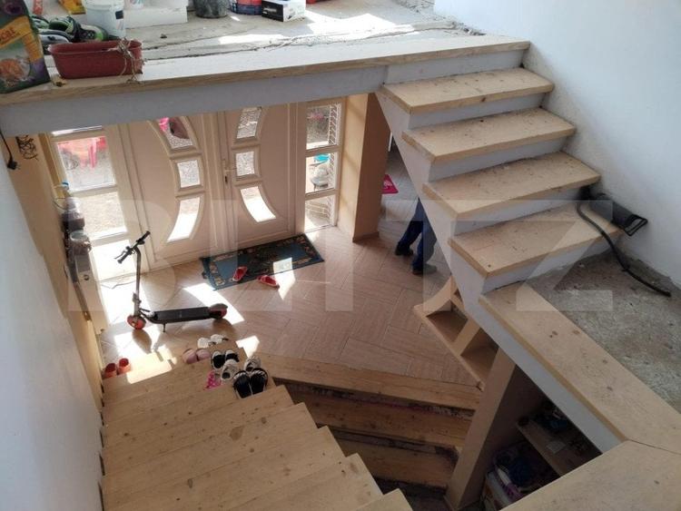 Casă individuală cu 7 camere cu Garaj în Ulmi