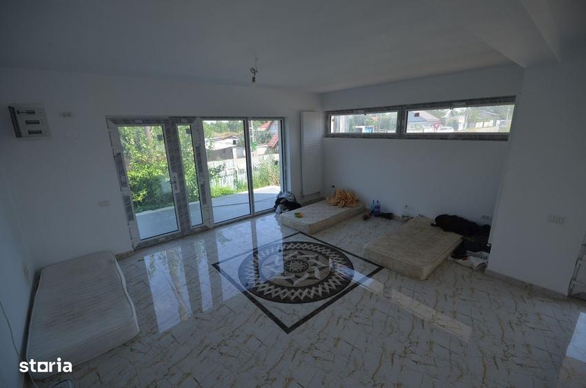 Casă cu 4 camere în Ștefăneștii de Jos