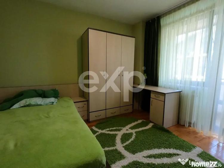 Casă cu 6 camere cu Teren 690 Mp în Găvana