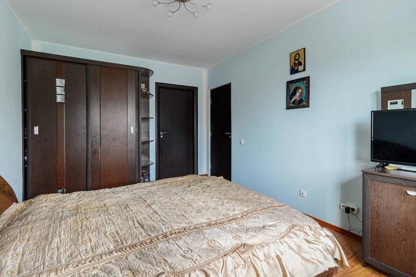 Casă cu 4 camere cu Teren 186 Mp în 1 Decembrie