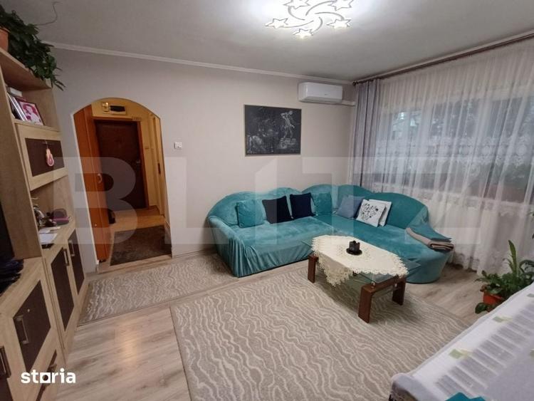 Apartament cu 3 camere semidecomandat în Central