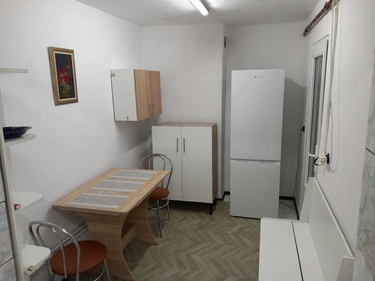 Apartament cu 3 camere decomandat în Ultracentral