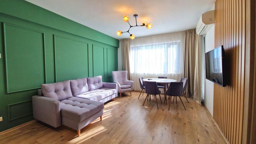 Apartament cu 3 camere decomandat, mobilat în Băneasa