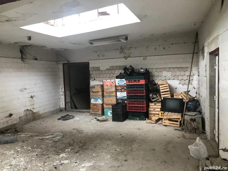 Spațiu comercial, de 2,300 mp, în Motiș