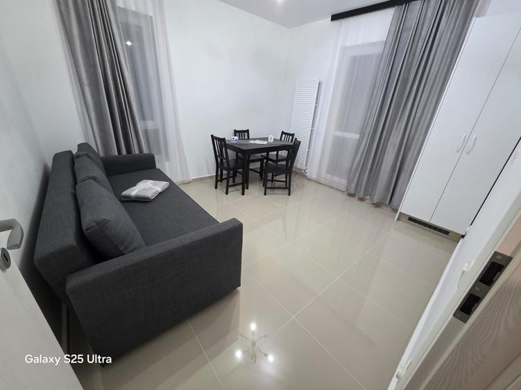 Apartament cu 2 camere decomandat în Roșu