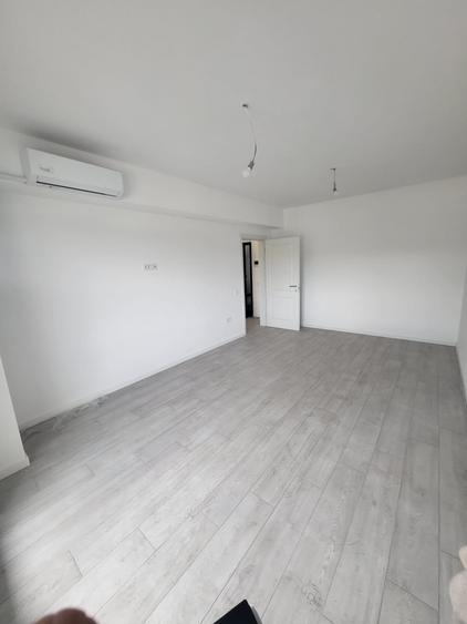 Apartament cu 2 camere decomandat în Vișani