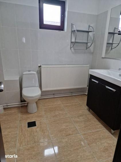Casă cu 5 camere cu Teren 704 Mp în Mihai Eminescu
