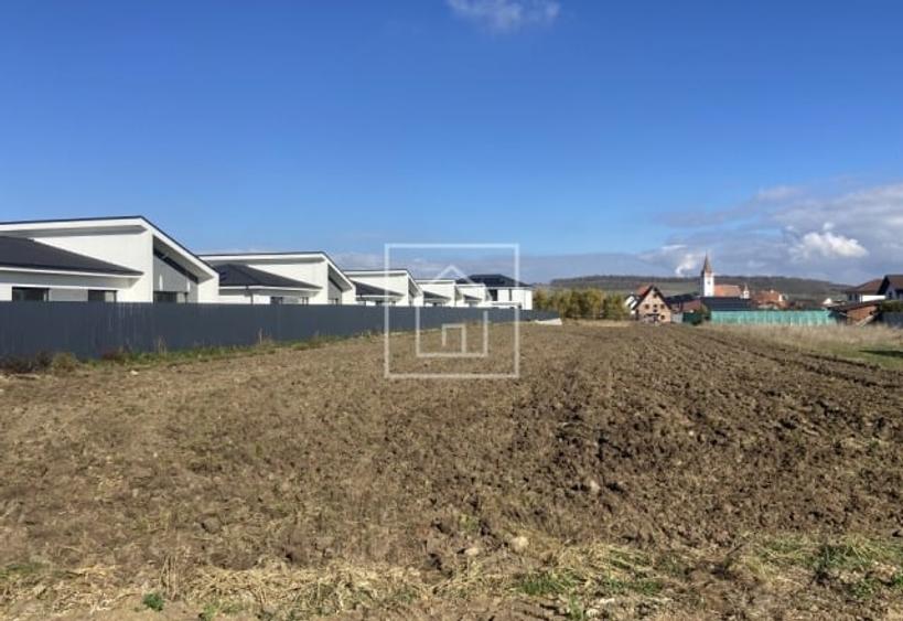 Teren Construcții intravilan de 521 mp, în Cristian