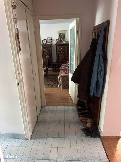 Apartament cu 4 camere în Calea București