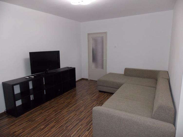 Apartament cu 3 camere circular în Drumul Taberei