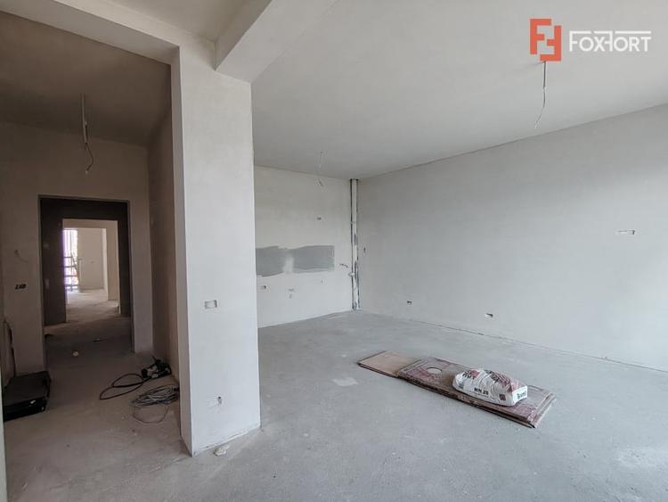 Apartament cu 3 camere decomandat în Giroc