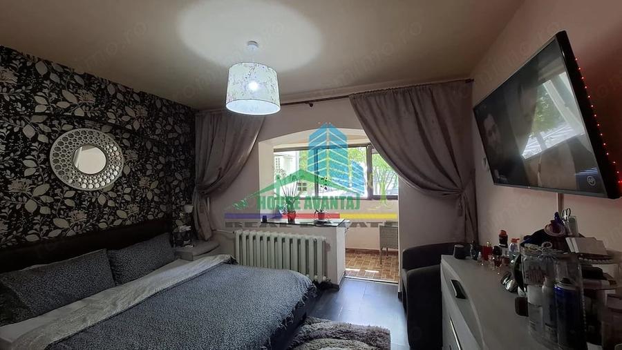 Apartament cu 3 camere decomandat în Sud