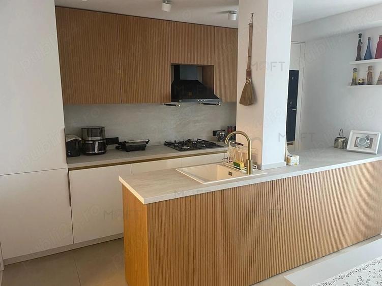 Apartament cu 2 camere decomandat, mobilat în Decebal