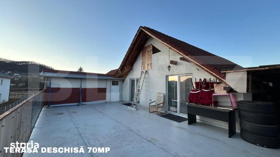 Casă cu 5 camere cu Teren 500 Mp în Calea Moldovei