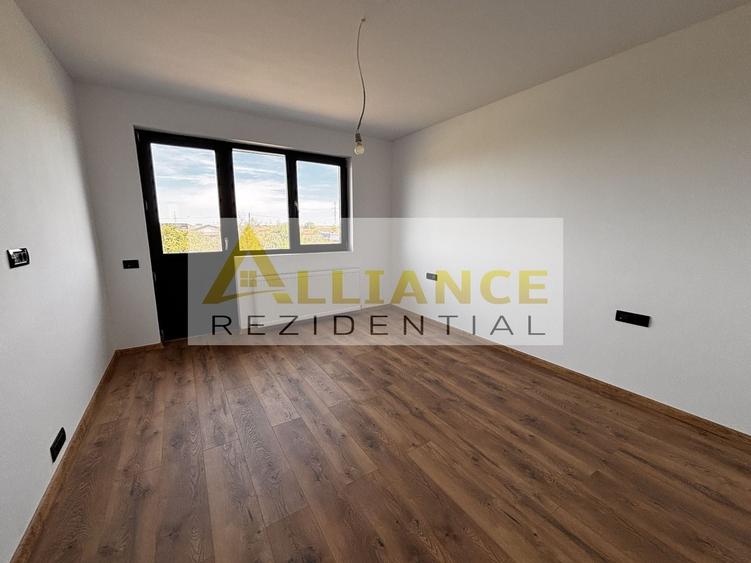 Casă individuală cu 4 camere cu Canalizare în Berceni