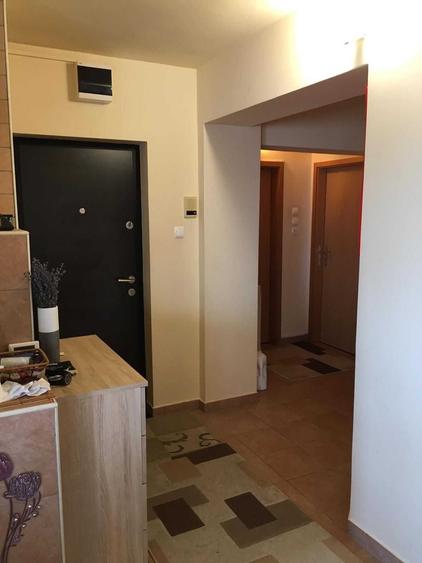 Apartament cu 4 camere decomandat în Simion Bărnuțiu