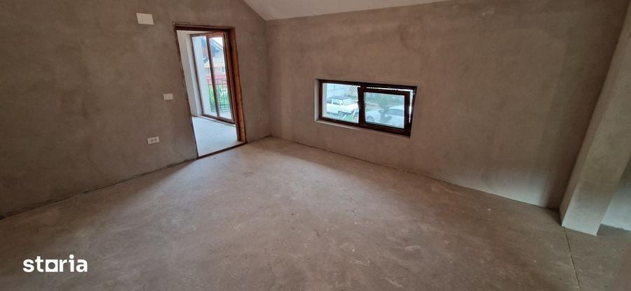Casă cu 6 camere cu Teren 2601 Mp în Central
