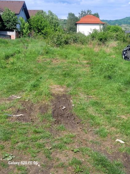 Teren de 2500 mp, în Nord