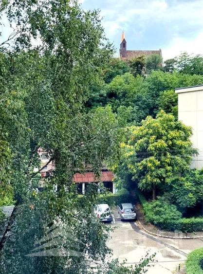 Apartament cu 2 camere decomandat, mobilat în Plopilor