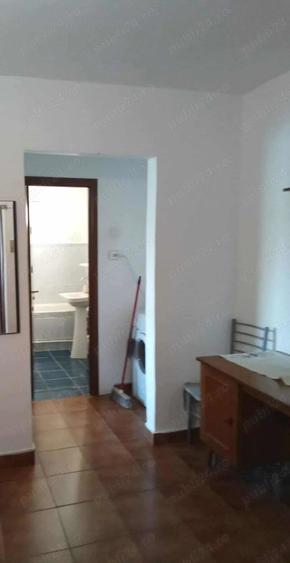 Apartament cu 2 camere decomandat în Bucovina