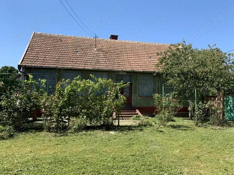 Casă cu 3 camere cu Teren 2275 Mp în Uliuc