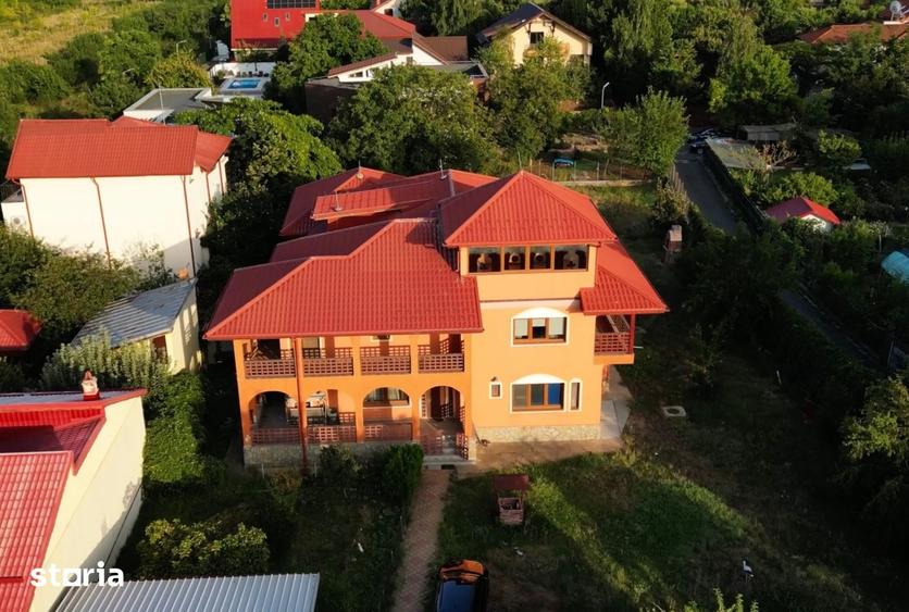 Casă cu Teren 2381 Mp în Berceni