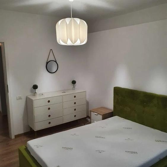 Apartament cu 2 camere semidecomandat, mobilat în Dămăroaia