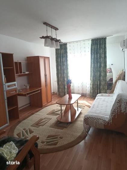 Apartament cu 2 camere decomandat în Traian