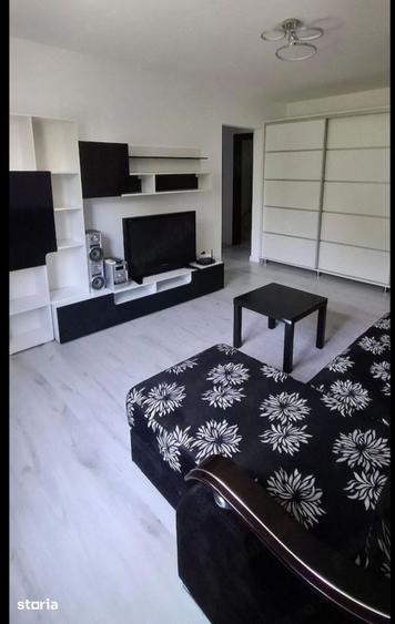 Apartament cu 3 camere semidecomandat, mobilat în Drumul Taberei