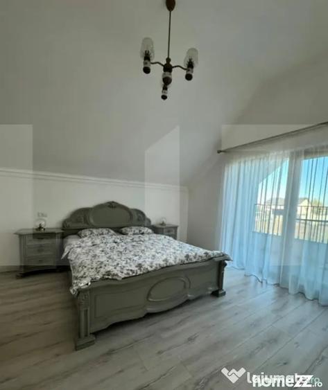 Casă cu 5 camere cu Teren 535 Mp în Săcălaz