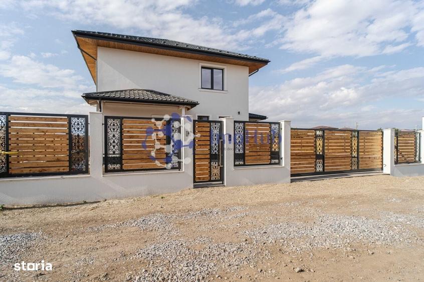 Casă cu 4 camere cu Teren 528 Mp în Copou