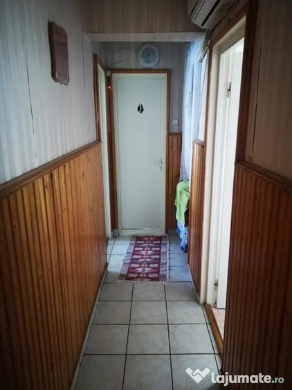 Apartament cu 4 camere decomandat în Vest