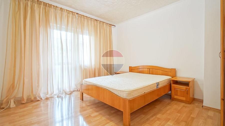 Apartament cu 2 camere decomandat, mobilat în Central