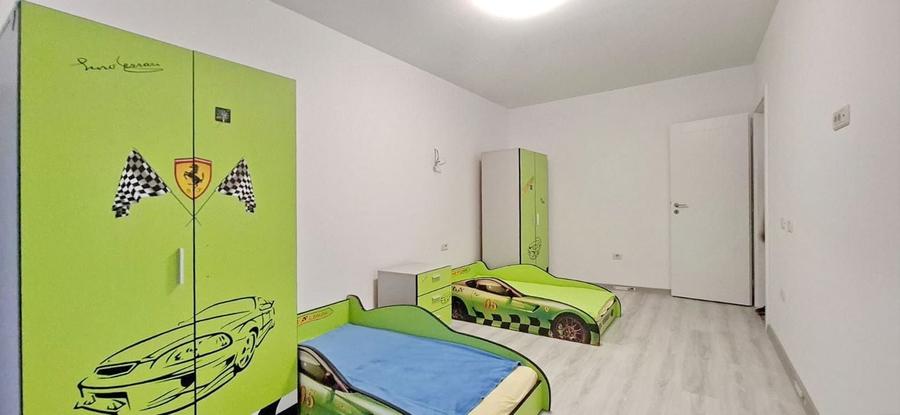 Apartament cu 3 camere decomandat în Sânpetru