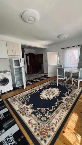 Apartament cu 3 camere decomandat în Chișoda
