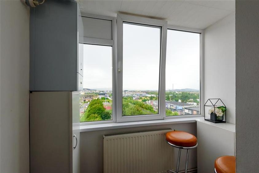 Apartament cu 3 camere decomandat în Dârste