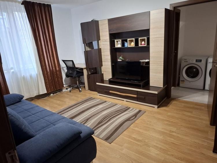 Apartament cu 2 camere semidecomandat în Exterior Vest