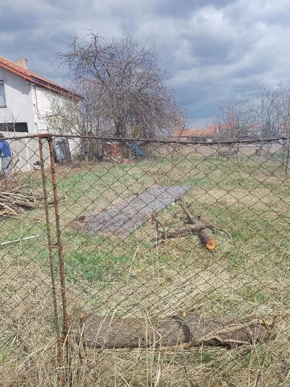 Casă cu 2 camere cu Teren 1198 Mp în Central